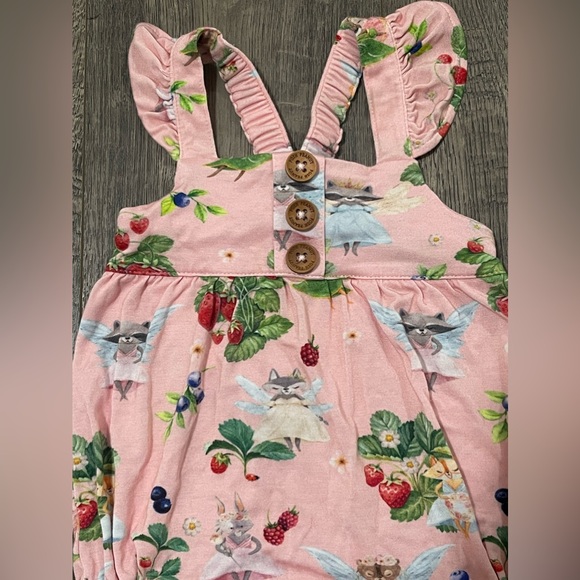 Posh Peanut Annabelle Henley Ruffle Capsleeve Bubble Romper - Picture 4 of 6